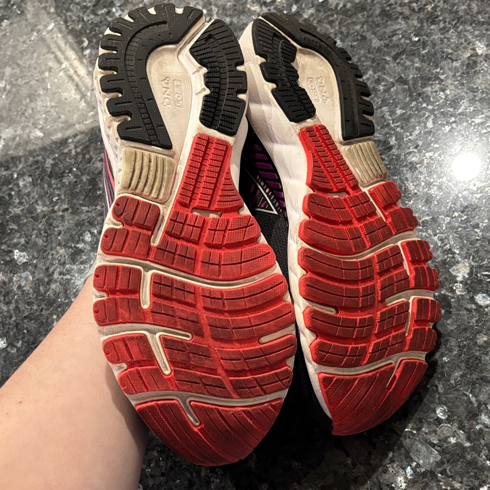 Brooks Adrenaline Athletic Shoes - Picture 8 of 8